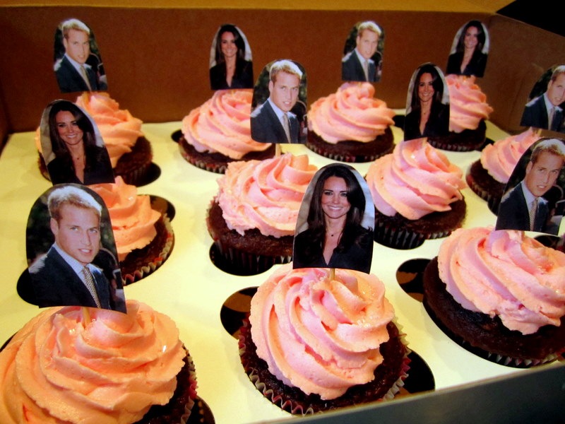 images of royal wedding cupcakes. Royal Wedding Cupcakes!