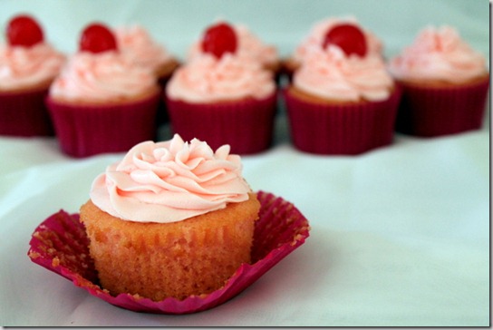 cherry almond vanilla cupcakes (6)