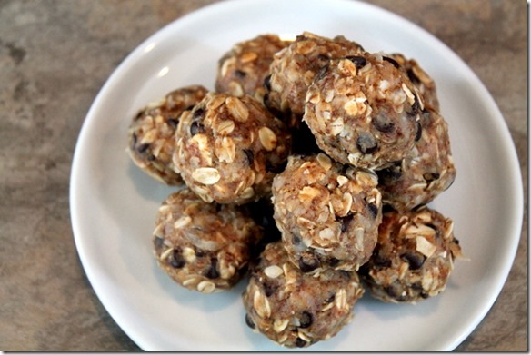 peanut butter and chocolate chip energy bites